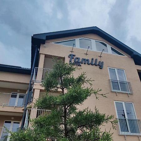 Family Hotel Грибовка Экстерьер фото