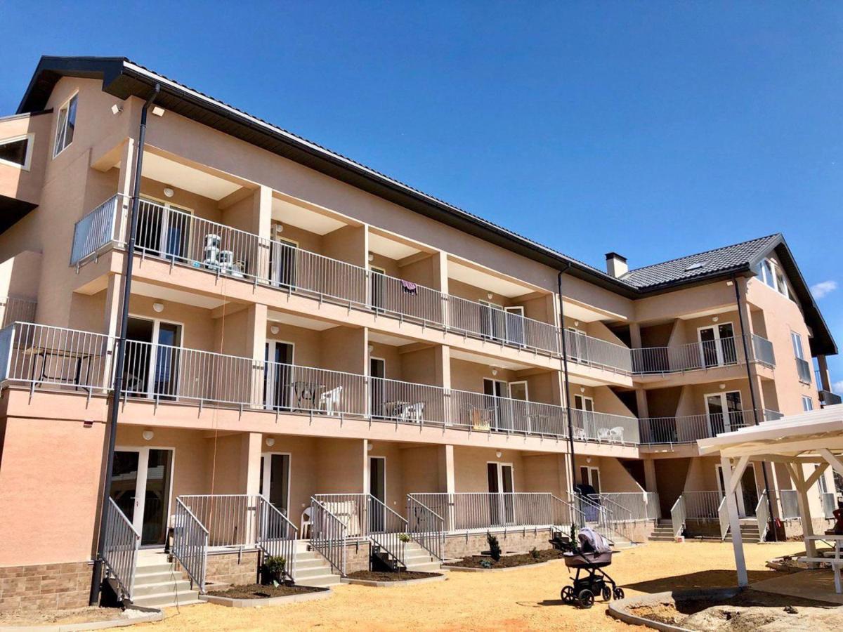Family Hotel Грибовка Экстерьер фото