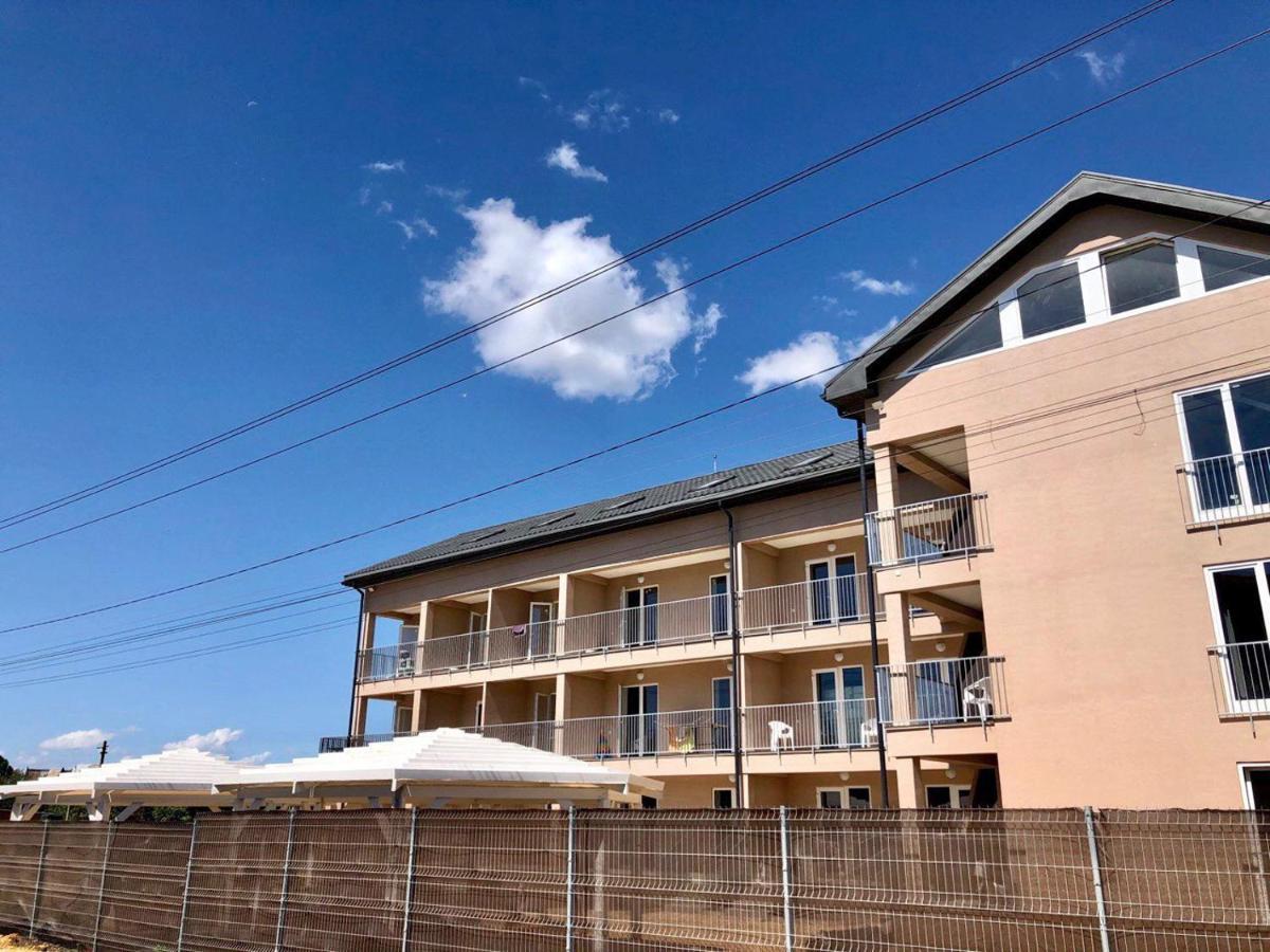 Family Hotel Грибовка Экстерьер фото