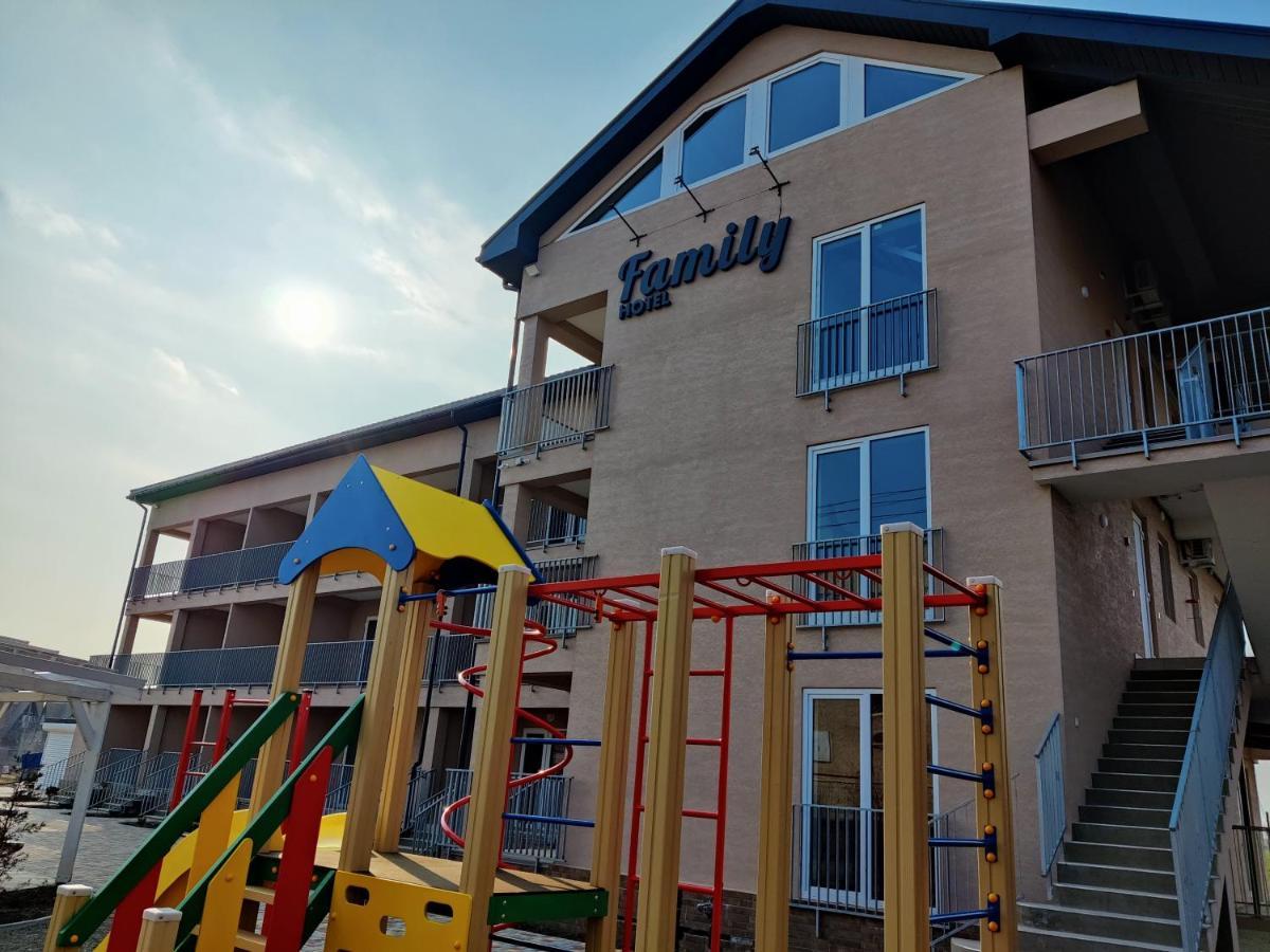 Family Hotel Грибовка Экстерьер фото