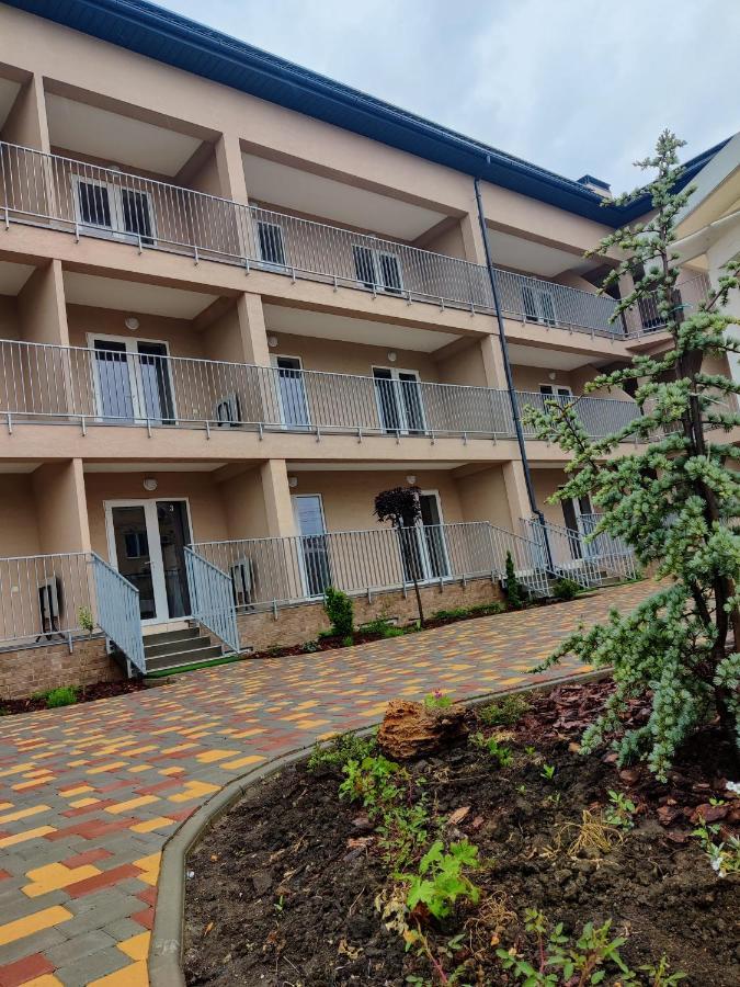 Family Hotel Грибовка Экстерьер фото