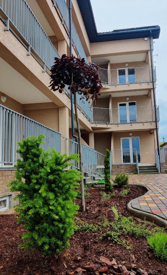 Family Hotel Грибовка Экстерьер фото